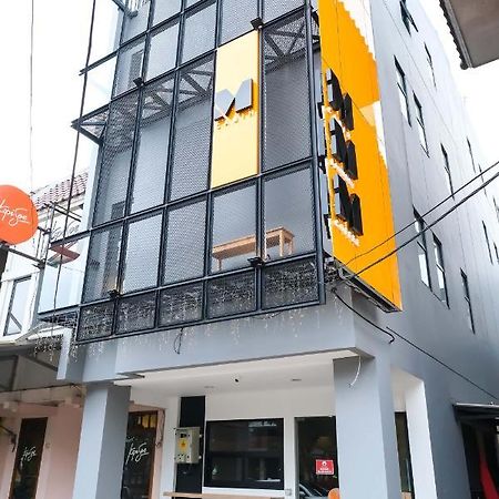 M Cabin Karawaci Binong المظهر الخارجي الصورة