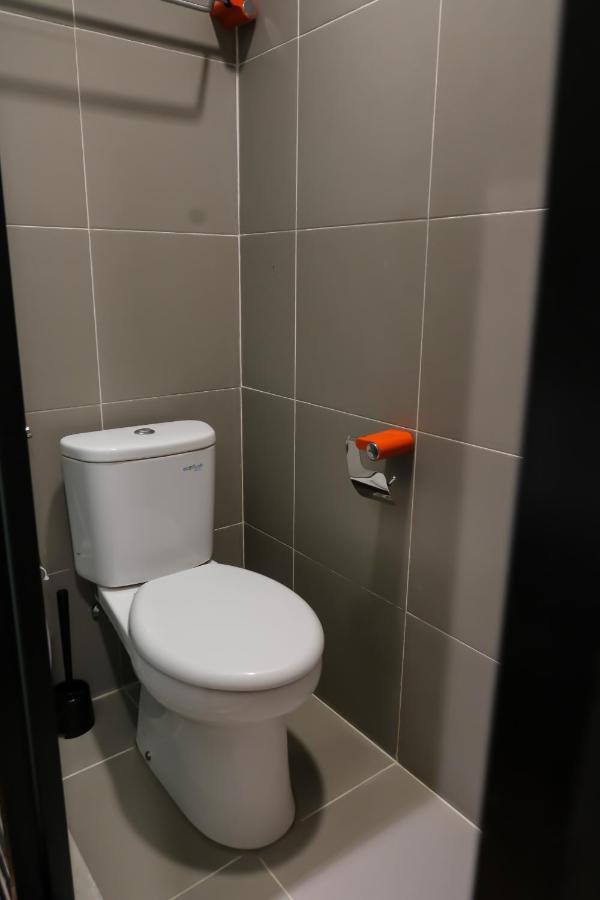 M Cabin Karawaci Binong المظهر الخارجي الصورة